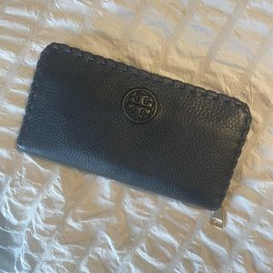 Like new Tory Burch wallet